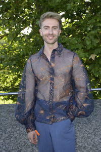 Dawid Tomaszewski Präsentation und Ausstellungseröffnung auf der Berlin Fashion Week S/S 2025 in Berlin