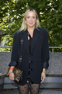 Dawid Tomaszewski Präsentation und Ausstellungseröffnung auf der Berlin Fashion Week S/S 2025 in Berlin