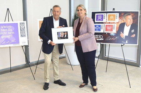 Präsentation der Roland Kaiser-Briefmarken in Bonn