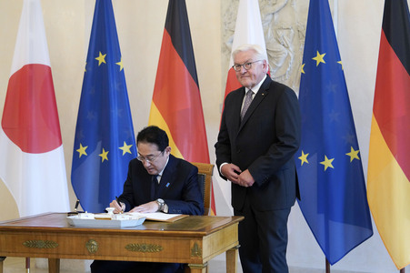 Empfang des Premierministers von Japan im Schloss Bellevue in Berlin