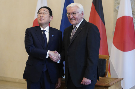 Empfang des Premierministers von Japan im Schloss Bellevue in Berlin
