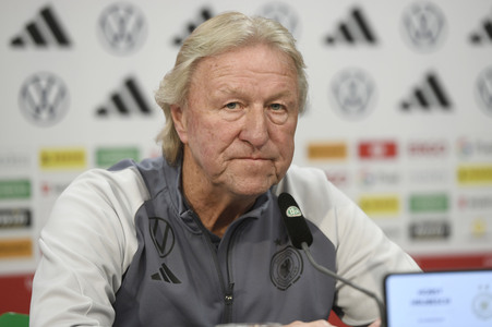 Abschlusspressekonferenz zum EM Qualifikationsspiel Deutschland - Österreich in Hannover