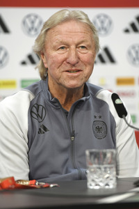 Abschlusspressekonferenz zum EM Qualifikationsspiel Deutschland - Österreich in Hannover