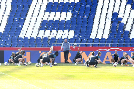 Training  zum Fußball EM-Qualifikationsspiel der Damen in Hannover