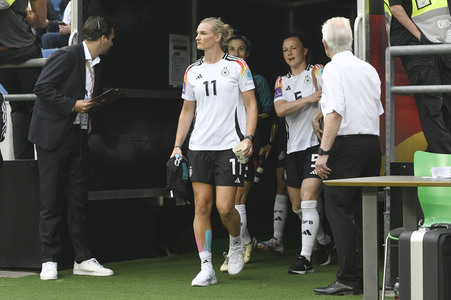 Frauenfußball-Länderspiel Deutschland gegen Österreich in Hannover