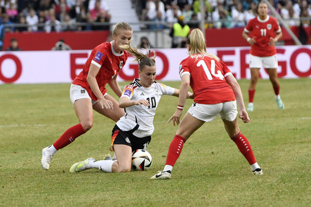 Frauenfußball-Länderspiel Deutschland gegen Österreich in Hannover