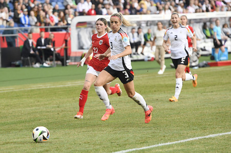 Frauenfußball-Länderspiel Deutschland gegen Österreich in Hannover