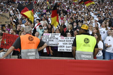 Frauenfußball-Länderspiel Deutschland gegen Österreich in Hannover