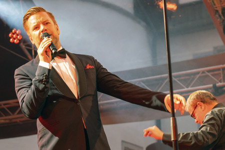 Konzert von Tom Gaebel mit der Lumberjack Swing-Band in Uhingen