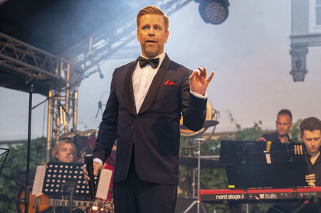 Konzert von Tom Gaebel mit der Lumberjack Swing-Band in Uhingen