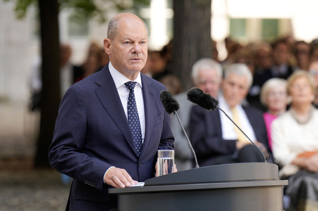 Gedenkveranstaltung zum 80. Jahrestag des Aufstands gegen Nationalsozialistische Gewaltherrschaft in Berlin