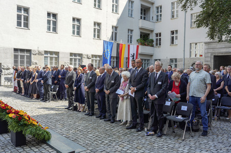 Gedenkveranstaltung zum 80. Jahrestag des Aufstands gegen Nationalsozialistische Gewaltherrschaft in Berlin