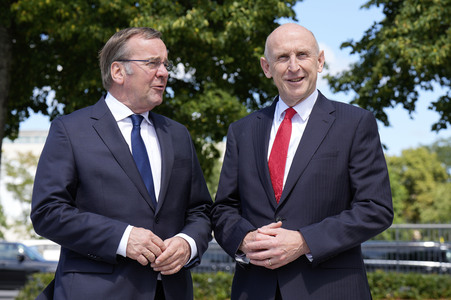 Empfang des Verteidigungsministers des Vereinigten Königreichs in Berlin