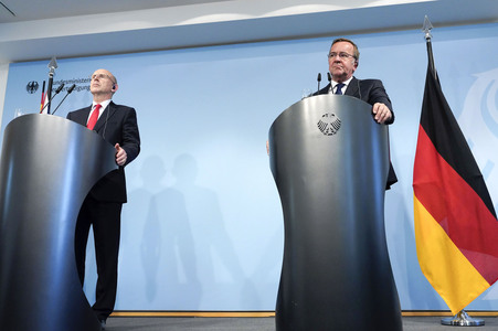 Empfang des Verteidigungsministers des Vereinigten Königreichs in Berlin