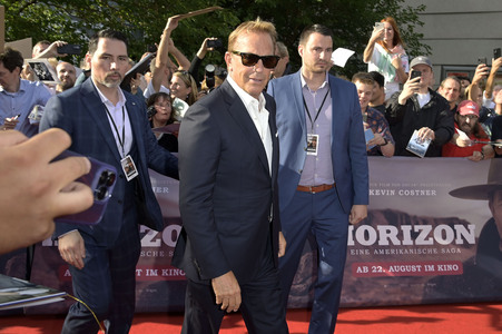 Filmpremiere 'Horizon' in Berlin