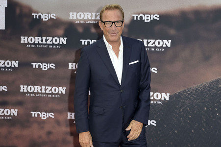 Filmpremiere 'Horizon' in Berlin