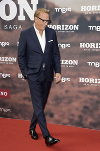 Filmpremiere 'Horizon' in Berlin