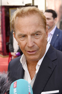 Filmpremiere 'Horizon' in Berlin