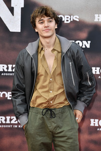 Filmpremiere 'Horizon' in Berlin