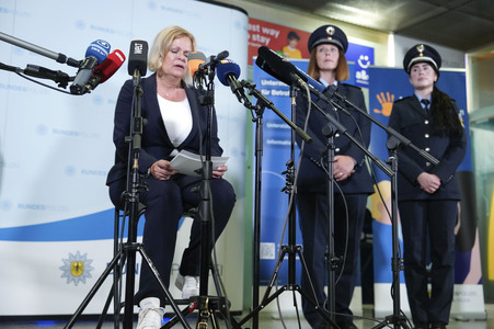 Eröffnung der ersten Anlaufstelle der Bundespolizei zum Schutz von Frauen vor Gewalt in Berlin