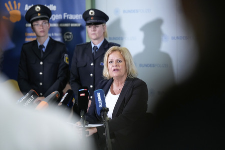 Eröffnung der ersten Anlaufstelle der Bundespolizei zum Schutz von Frauen vor Gewalt in Berlin