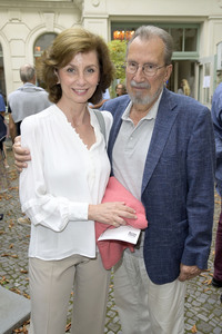 Theaterpremiere 'Die Tanzstunde' in Berlin