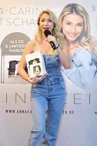 Kurzauftritt von Anna-Carina Woitschack in Freital