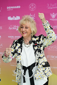 Landpartie Sommerfest mit Julian F.M. Stoeckel in Buckow