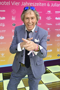 Landpartie Sommerfest mit Julian F.M. Stoeckel in Buckow