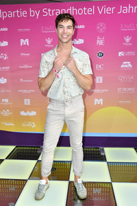 Landpartie Sommerfest mit Julian F.M. Stoeckel in Buckow