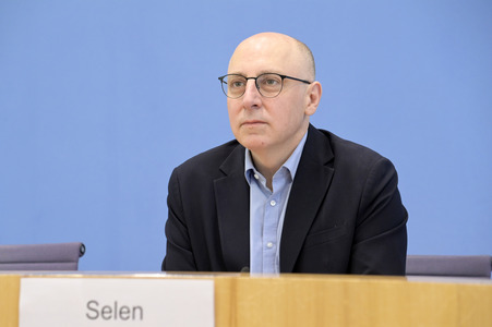Bundespressekonferenz Wirtschaftsschutzbericht in Berlin