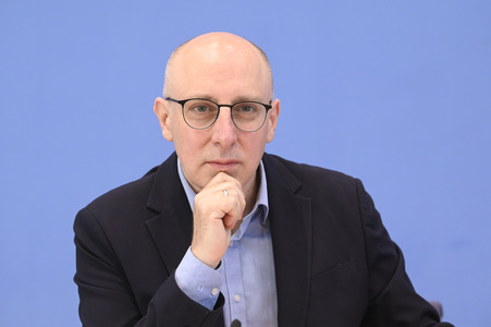 Bundespressekonferenz Wirtschaftsschutzbericht in Berlin