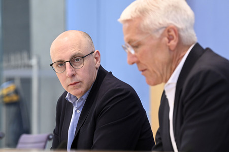 Bundespressekonferenz Wirtschaftsschutzbericht in Berlin