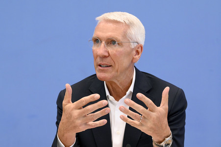 Bundespressekonferenz Wirtschaftsschutzbericht in Berlin