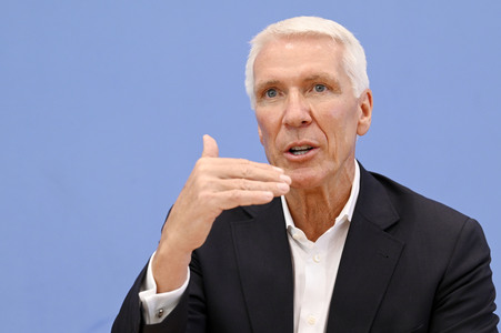 Bundespressekonferenz Wirtschaftsschutzbericht in Berlin