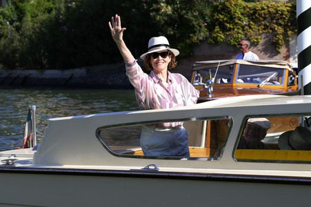 Abfahrt von Sigourney Weaver am Hotel Excelsior, Internationale Filmfestspiele von Venedig 2024