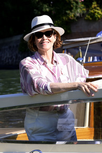 Abfahrt von Sigourney Weaver am Hotel Excelsior, Internationale Filmfestspiele von Venedig 2024