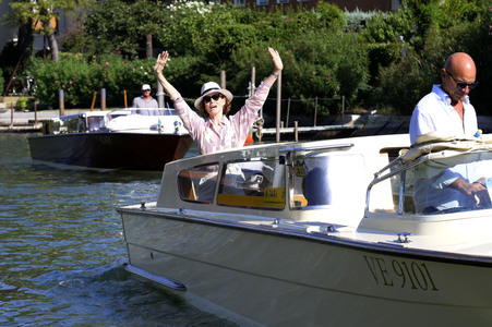 Abfahrt von Sigourney Weaver am Hotel Excelsior, Internationale Filmfestspiele von Venedig 2024