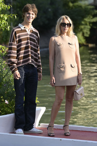 Abfahrt von Paul Kircher und Ludivine Sagnier vom Hotel Excelsior, Internationale Filmfestspiele von Venedig 2024