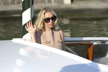 Abfahrt von Paul Kircher und Ludivine Sagnier vom Hotel Excelsior, Internationale Filmfestspiele von Venedig 2024