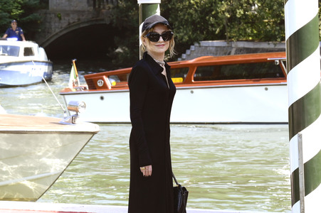 Ankunft von Isabelle Huppert am Hotel Excelsior, Internationale Filmfestspiele von Venedig 2024