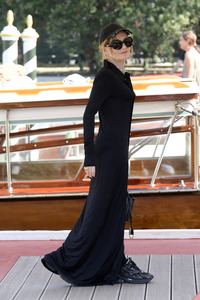 Ankunft von Isabelle Huppert am Hotel Excelsior, Internationale Filmfestspiele von Venedig 2024