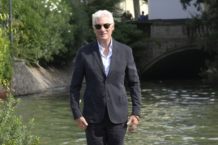 Ankunft von Richard Gere am Hotel Excelsior, Internationale Filmfestspiele von Venedig 2024