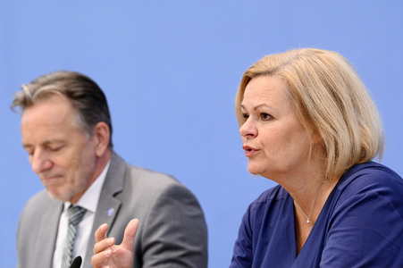 Bundespressekonferenz Bundeslagebild zur Organisierten Kriminalität 2023 in Berlin