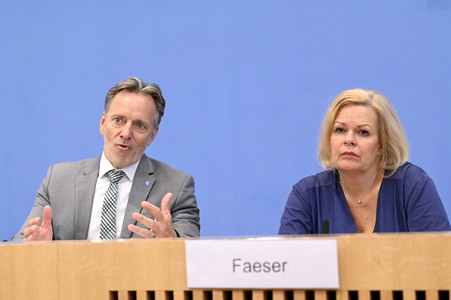 Bundespressekonferenz Bundeslagebild zur Organisierten Kriminalität 2023 in Berlin