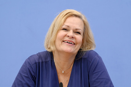 Bundespressekonferenz Bundeslagebild zur Organisierten Kriminalität 2023 in Berlin