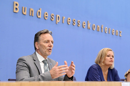 Bundespressekonferenz Bundeslagebild zur Organisierten Kriminalität 2023 in Berlin