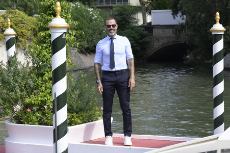 Ankunft von Katia Pedrotti und Ascanio Pacelli am Hotel Excelsior, Internationale Filmfestspiele von Venedig 2024