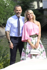 Ankunft von Katia Pedrotti und Ascanio Pacelli am Hotel Excelsior, Internationale Filmfestspiele von Venedig 2024