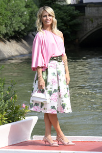 Ankunft von Katia Pedrotti und Ascanio Pacelli am Hotel Excelsior, Internationale Filmfestspiele von Venedig 2024